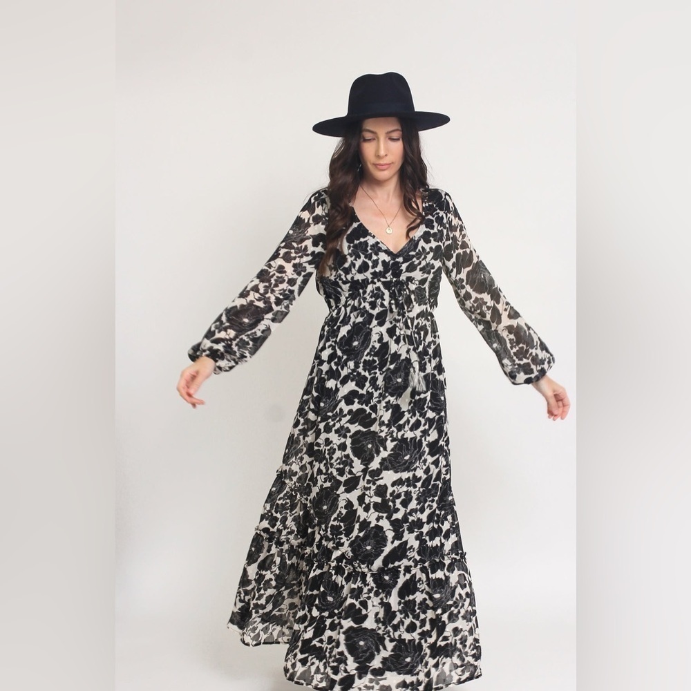 Lovestitch Versailles Morning Maxi Dress Black Floral Size Small - Picture 2 of 13